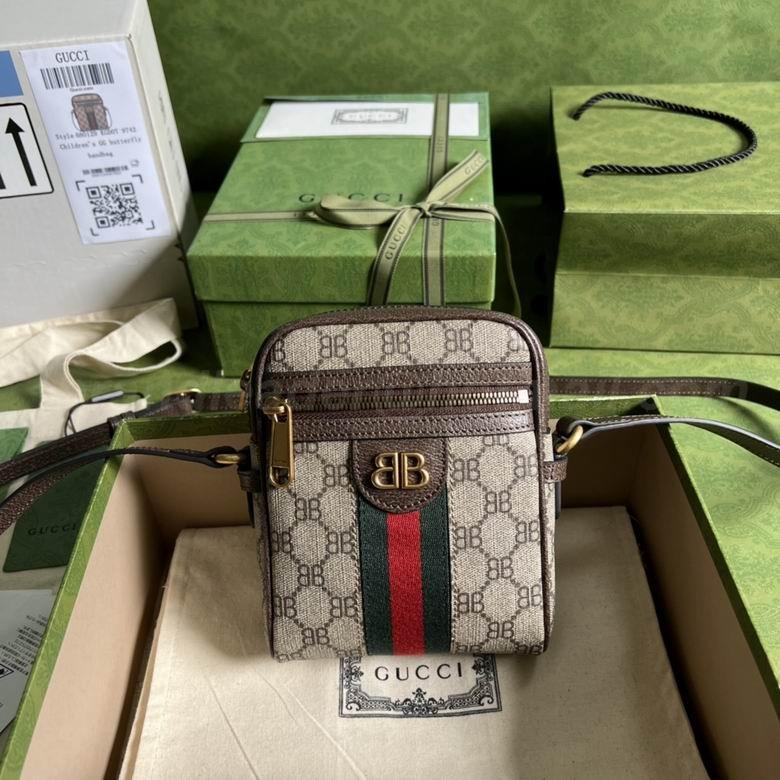 Gucci Handbags 107